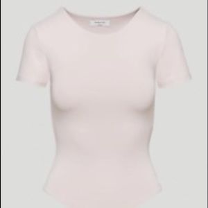 Aritzia Babaton
CONTOUR TEE BODYSUIT